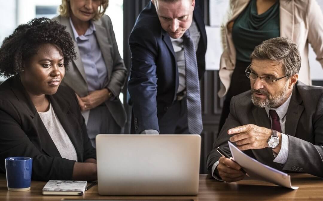 5 Reasons You Should Give Webinars a Try